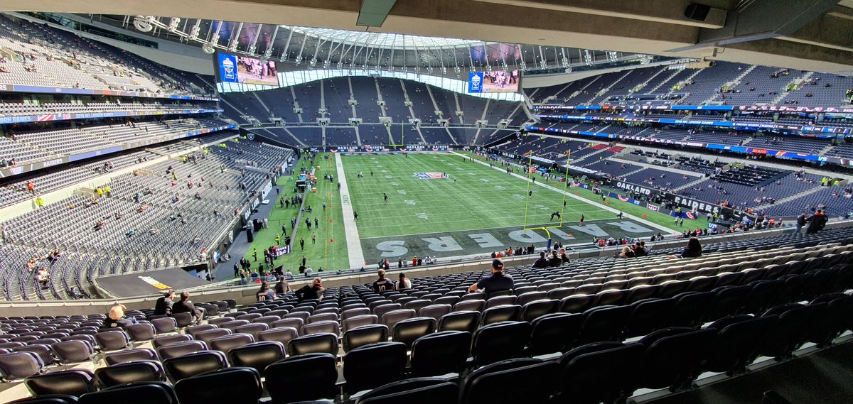 DaveFeatures's tweet photo. Let's go Raiders, get it done #RaiderNation #RaiderNationUK #nfluk https://t.co/FhtuBnf7ne