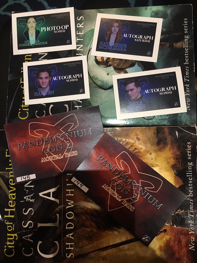 Claire_Grylls's tweet photo. Still got a photo op and 2 autographs to get 😱😍🥰 @NicolaNCD @LukeBaines @ch8i  #excited @_lou_fitzgerald https://t.co/l71bpMJ1lX