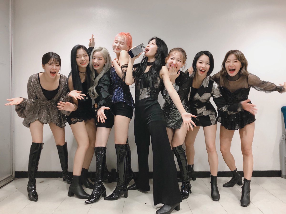 2000_once's tweet photo. 久しぶりにやるよ！！！

❤️00line
🧡女の子
💛Hokkaido
💚twice（サナよりおーる）
💙久しぶりすぎて何書くか忘れた！
💜誰でもカモン！！！

 #TWICE好きな人と繋がりたい 
 #TWICE好きと繋がりたい 
#とにかく可愛い湊崎 https://t.co/ffS1mPbaTw