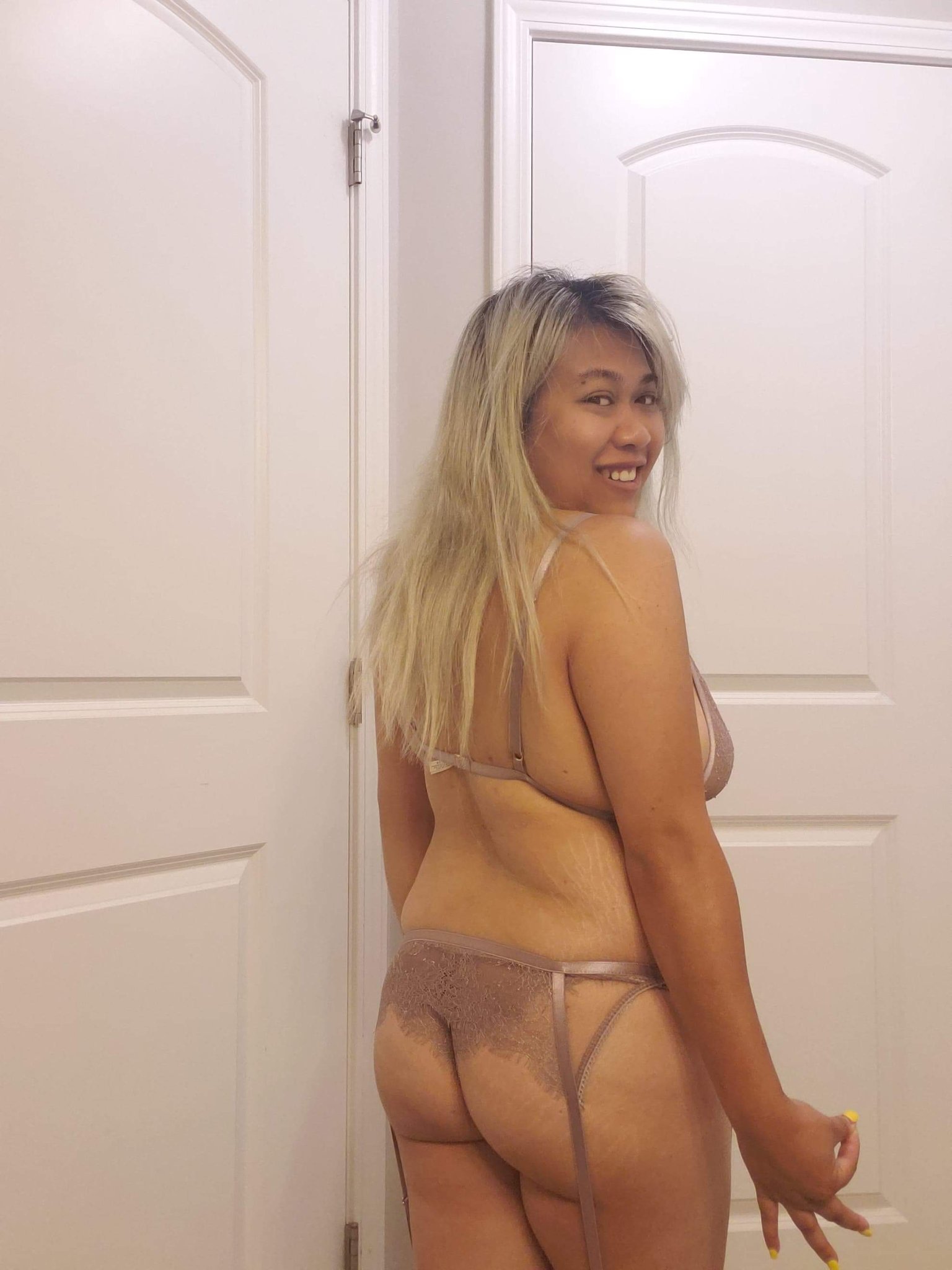 1 pic. Honestly I should post more but I just forget lmao. I'll try to post some of these older goodies throughout today. https://t.co/o8Q0Xyk4em