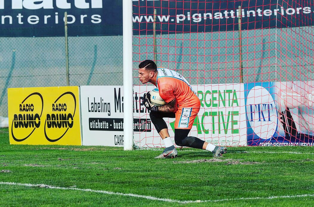 unionbrescia's tweet image. 🔴 LIVE #CapFer #NoiSiamoiLeonidelGarda 

WARM UP 💪🏻