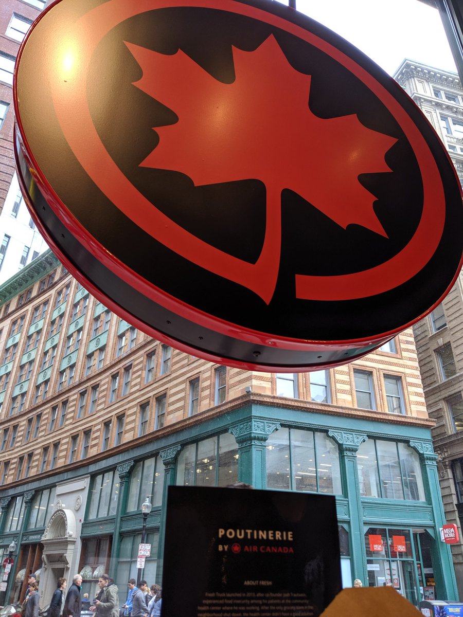 Oaklandish617's tweet photo. Canada has landed in downtown Boston. #aircanadafliesthere https://t.co/Nxyp3A5CF0