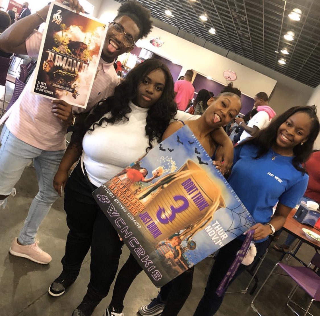 ChazDaGoatBitch's tweet photo. IYKYK ..... no cap 🧢 ova here ... we go crazy .. err time ... @A1Chaun @DjDonPerryon @rjhaynes_ @ChazDaGoatBitch .. Tag 🏷 these ppl .. https://t.co/JleY5ljGY0