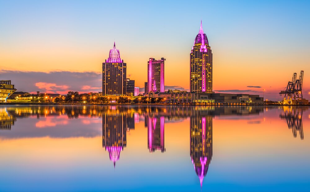 Corey21Thompson's tweet photo. Oldest college field in the country✔️
Top Notch education✔️
Gulf Coast✔️
Beautiful campus✔️
Player Development✔️
Conference champions✔️
—————————————————
Come be apart of something great! #purpleup #springhillcollege #HILLyeah #mobilealabama https://t.co/7ErCuU2HTE