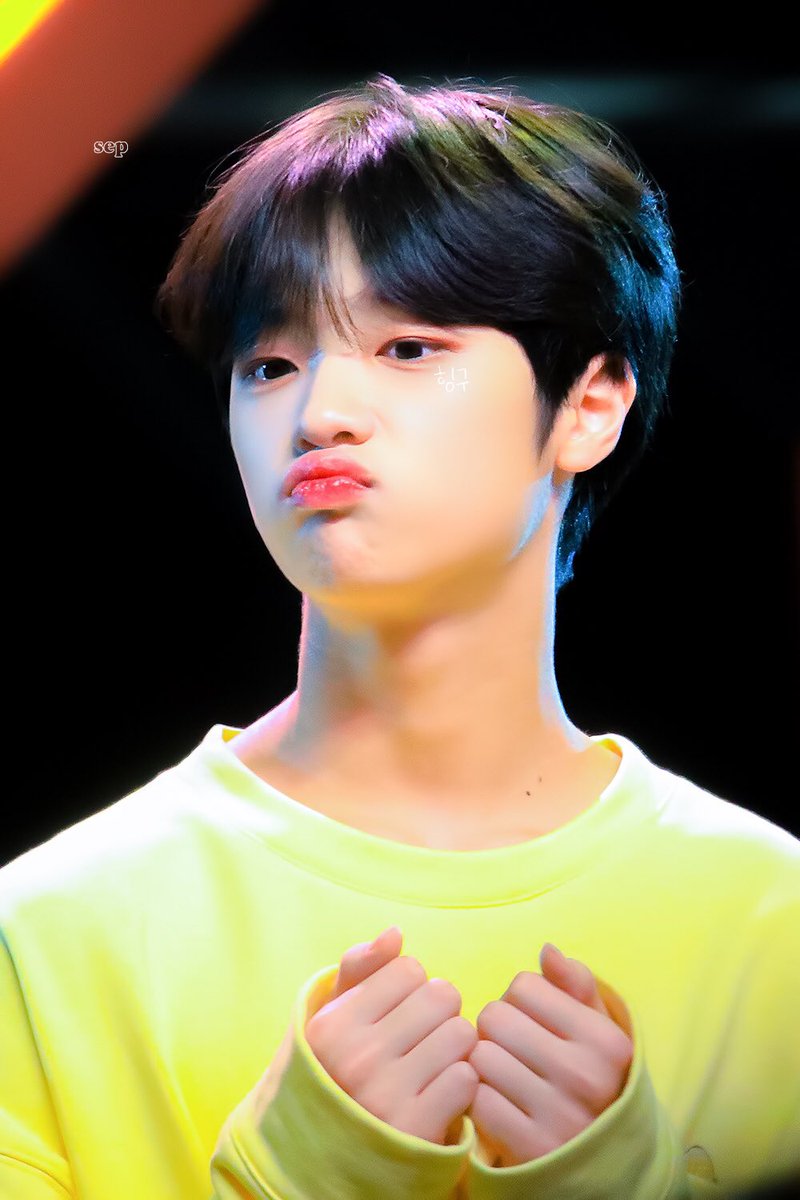 sep_dp's tweet photo. 190929 힝구😢
#동표 #손동표 #DONGPYO #X1 https://t.co/5h4xU6ySlI