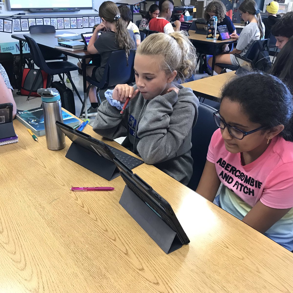 Angelpetrich's tweet photo. Love Quizizz#Inovation
@MsHollyShelton @MorningsideES https://t.co/rNlVfro50O