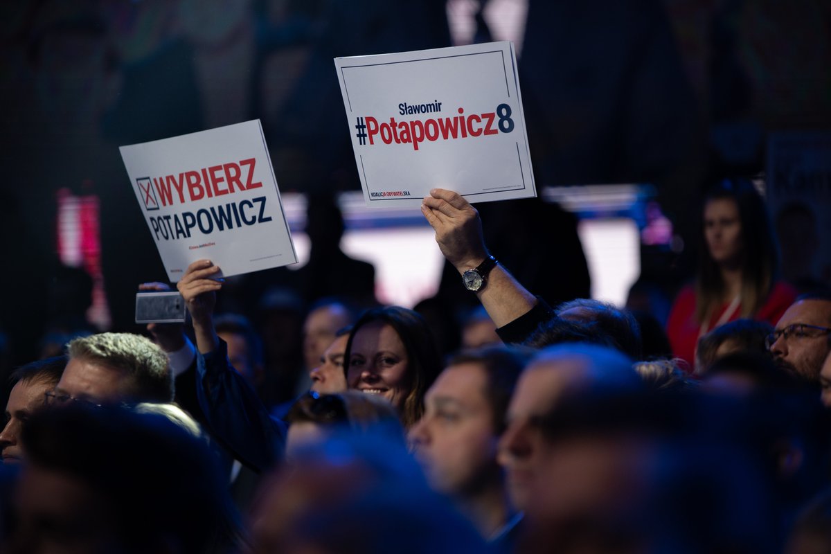 S_Potapowicz's tweet photo. Konwencja #KoalicjaObywatelska
Była energia, moc 💪, która daje siły na ostatni tydzień kampanii 💪❗️
#SilniRazem #Potapowicz8 #ZmianaJestMożliwa https://t.co/IMgMHGnyqc