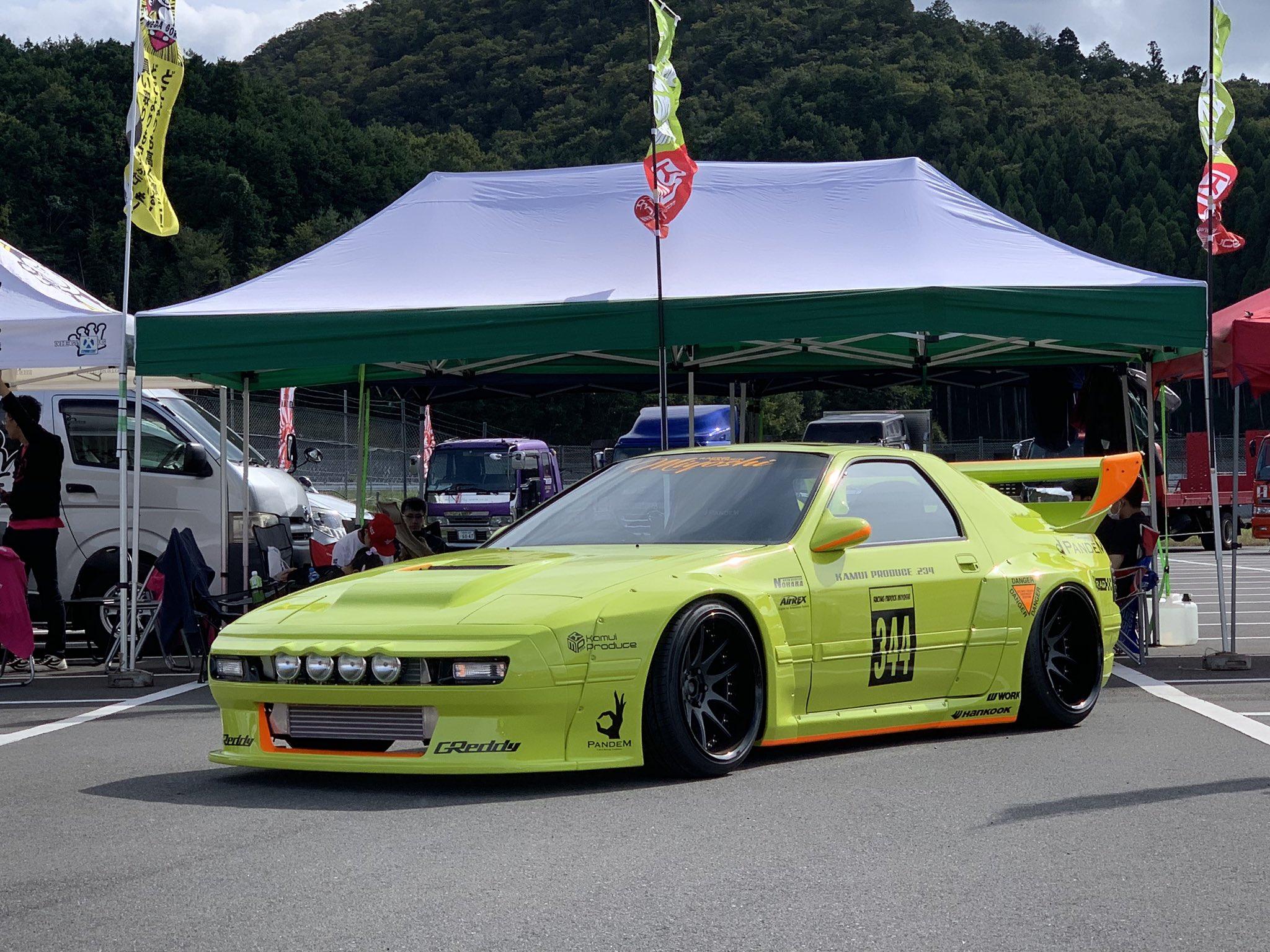 Lb Nation Suzzy 05 J Natio Nに来ていた 三好自動車のデモ車 やっぱ Fcカッコいいねぇ W Jnation19 三好自動車 T Co Uiiocq5pfk Twitter