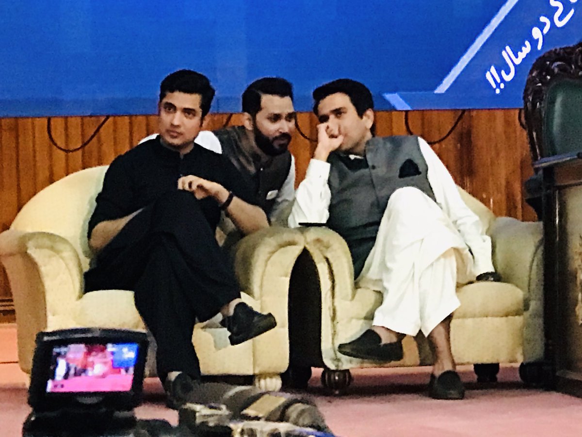 HashirM09798011's tweet photo. Great Personalities @nimrahfarooq786 @janbaazAqib @SanaSehar19 @ZohaibHashmi0 https://t.co/quTtNVO5r1