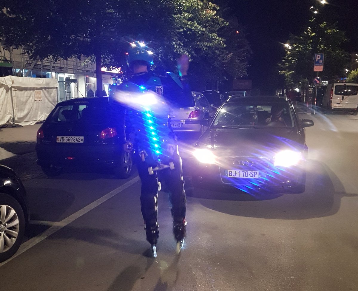 natanfreeskate's tweet photo. Its always a thrill to skate together with this very unique Person 🤩
#lausanne #buggyrollin #rollerman #rollerblading #inlineskating #inlinedownhill
#rollxwheels #twincambearings https://t.co/WkM5rJxDkE