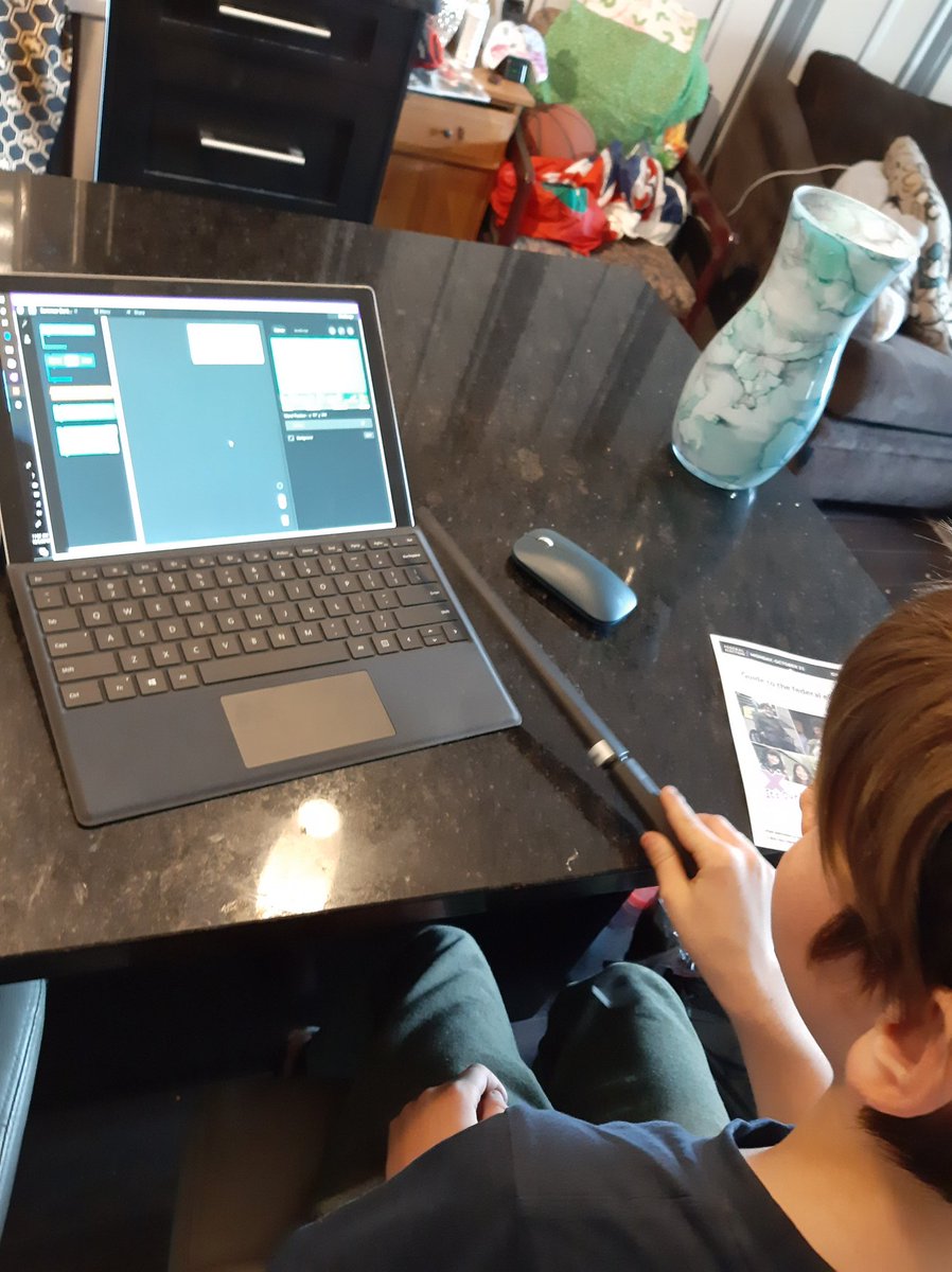 TheBebsMLC's tweet photo. Got #bebs2010 working with @TeamKano and #HarryPotter wand. #stem #edtech https://t.co/cRQ4QSDZK1