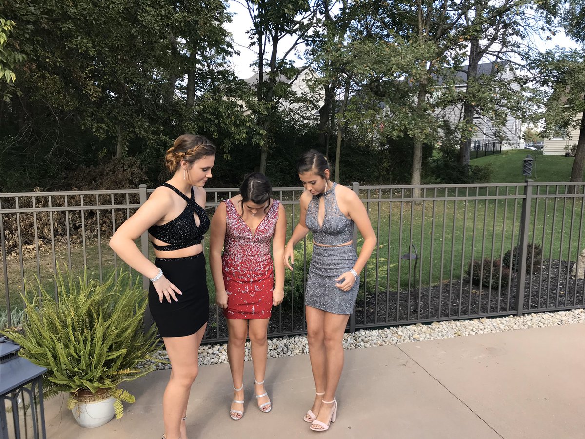 AveryLowther's tweet photo. happy birthday!!!! love u sis 💗💗💗 https://t.co/bvp7ld9tmr