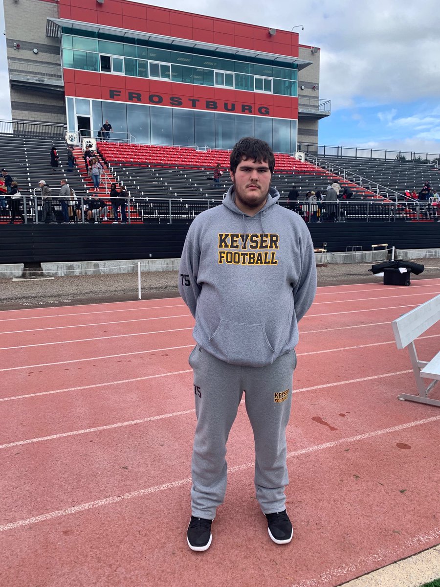 shawnsee75's tweet photo. Had a great game day visit ⁦@FrostburgFBALL⁩ ⁦⁦@frostburgfitz⁩ ! https://t.co/LFreGovrtX