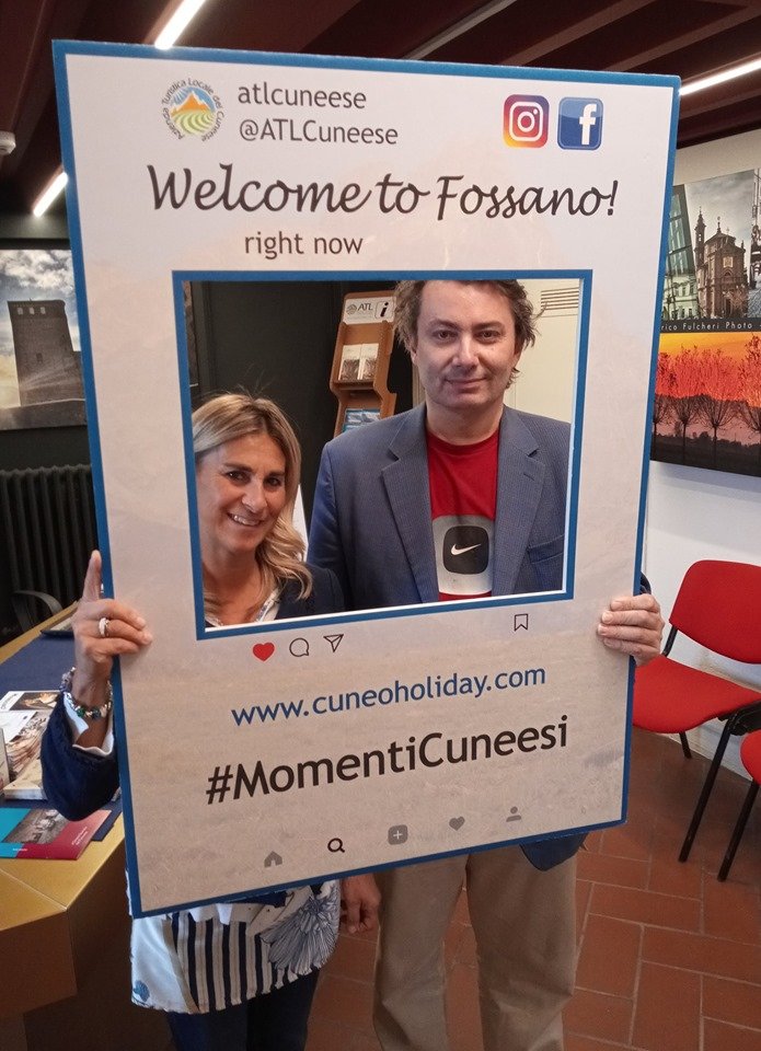 Visit_Fossano's tweet photo. @EdoardoArpaia di Sguardi su Torino oggi alla scoperta del Castello dei Principi d'Acaja. Ad accoglierlo l'Assessore del Comune di #Fossano, Donatella Rattalino.
#visitfossano https://t.co/D7zGVrrNSU