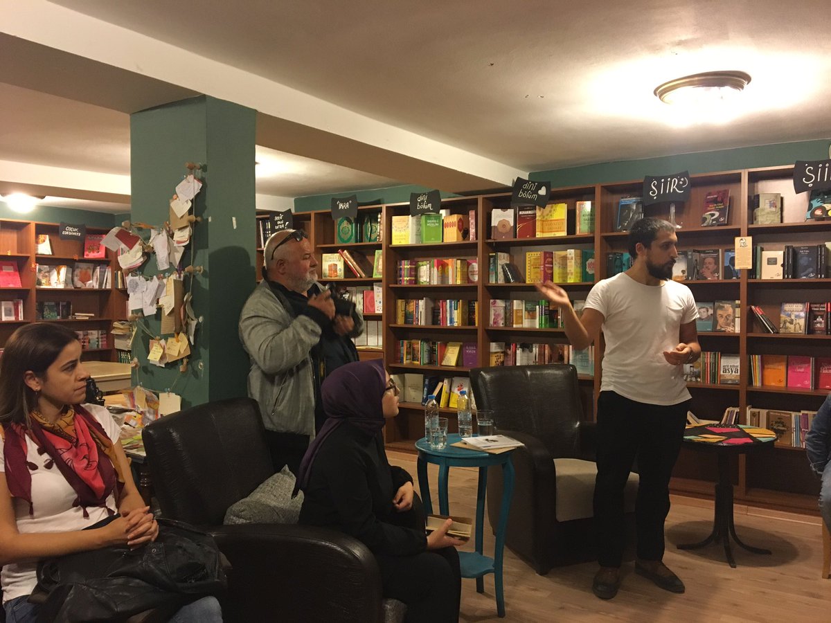 <a href="/fihristkitabevi/">Fihrist Kitabevi</a> sahibi Enes Sayım kitabevinden bahsediyor