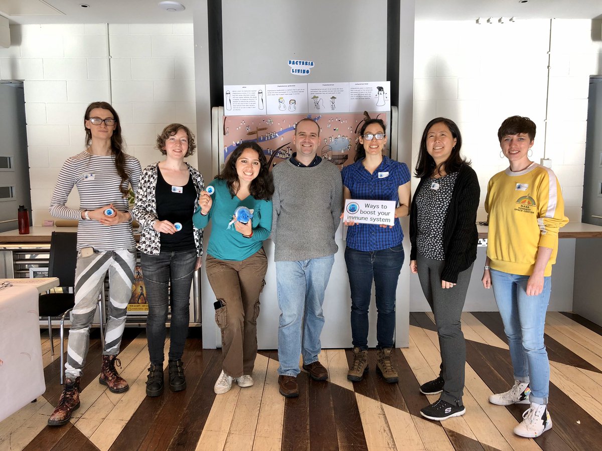 SheffScience's tweet photo. Our volunteers today @FunPalaces #Sheffield @crucibletheatre! It was a great day to teach kids a little more about ‘The ways our bodies defend themselves’. #SheffScience #SSO #volunteering #FunPalaces #Scienceisfun https://t.co/CuSspi5qA4