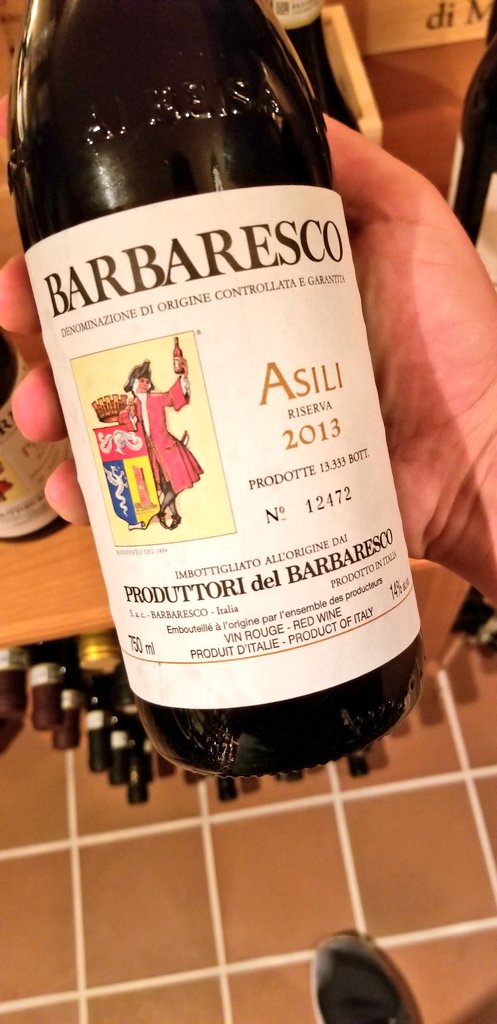 MTLWINEGUY's tweet photo. 🚨 #BREAKING  Finally got my hands on a 2013 Produttori Del Barbaresco Asili..The 2013 Cru collection is complete ✅ 😃🍷🇮🇹🔝💪  9/9  #CellarGoals #Barbaresco #Rabaja' #RioSordo #Paje' #Pora #Asili #Ovello #Muncagota #Montestefano #Montefico Thx @Ahachey101 for the pickup 👍 https://t.co/3xVgDqyeOM