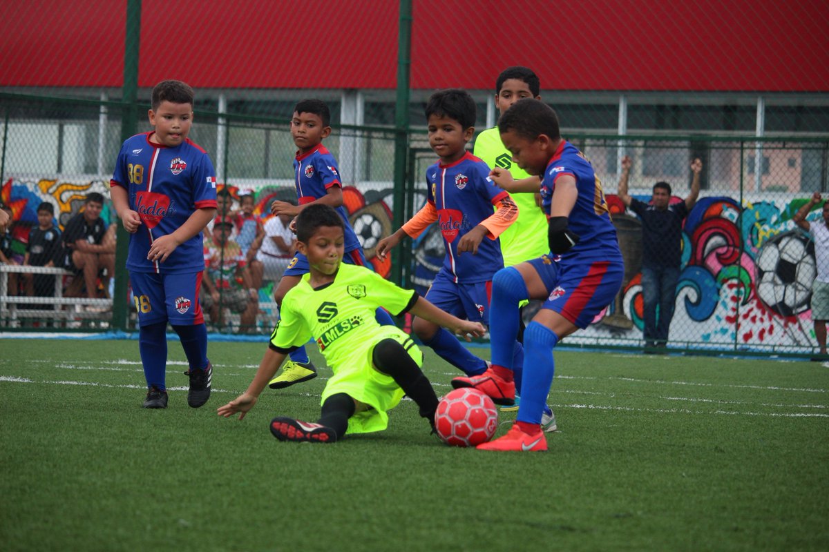 PromesasdelO's tweet photo. #CuartosFinal 📸 Leones Montelimar vs Jr Soccer

📄Categoría Sub10

🏟️Sky Soccer, Anclas Mall https://t.co/75TJ0Kai45
