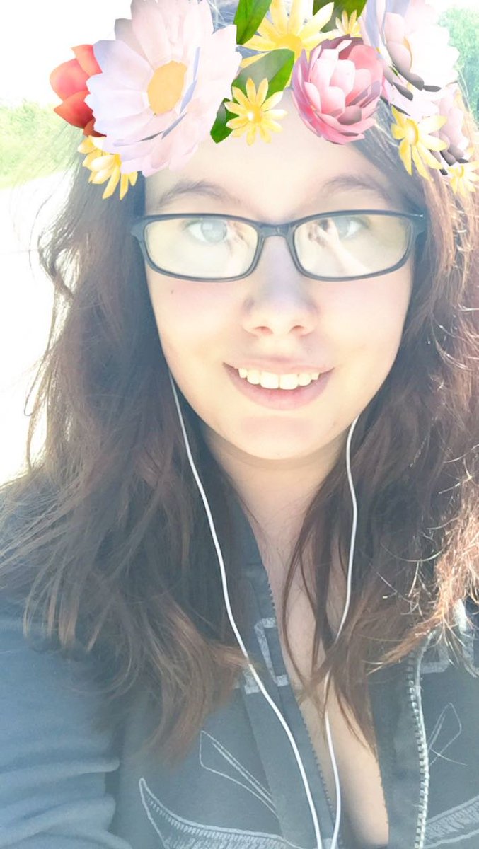 volundarkvida's tweet photo. Cross my heart and hope to die 😘#alwaysfilter #yesimLGBTQ https://t.co/KX4JtSd2W1