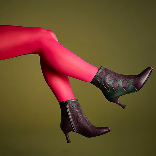 abierto_cdmx's tweet photo. #ClaudiaShelleyShoes is a Mexican brand that focuses on the original design of leather ankle boots handmade with love by Mexican artisans, allowing them to make each boot unique and special.
#Fashion and #TextileDesign #AMDPavilion https://t.co/6BKYVhWW1l