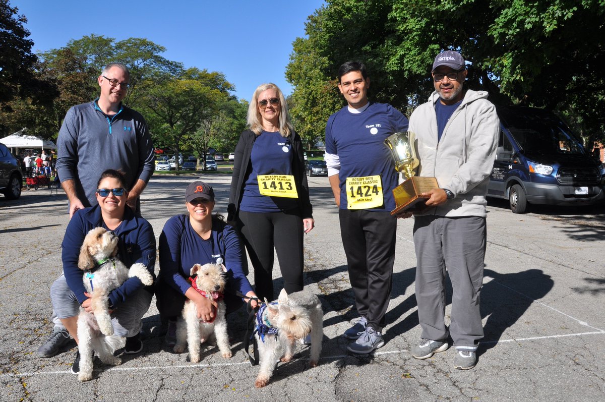 CCSD181's tweet photo. Our community came together for today's run and so did our four-footed friends. Thanks Rotary for your support of #d181 and the @d181foundation. We were thrilled to be part of the #RotaryRun today. #D181proud☀️❤️🐶 https://t.co/fL7XwXcuIG