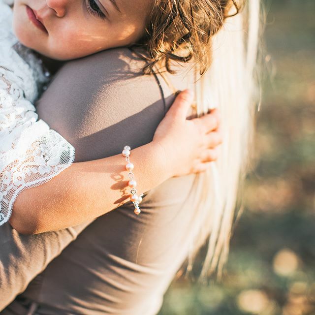 LilGirlsPearls's tweet photo. Sundays are for snuggling.
.
.
.
.
.
#littlegirlspearls #cozy #cute #lillebaby #momlife #lillelove #cosy #wildandfreechildren #adventuresinmotherhood #motherhoodinhollywood #littlefierceones #mindfulmotherhood #stopdropandmom #lifegivings… https://t.co/BmOySYlUVC https://t.co/gwXIxvxqkP