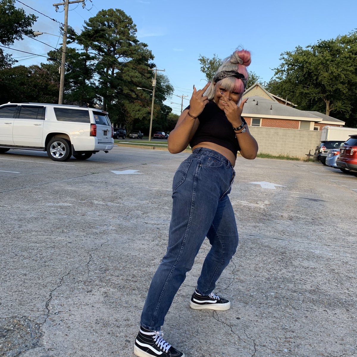 supergnarlycj's tweet photo. gothicc 🖤🧨 #yesimLGBTQ https://t.co/3ig2hrmTKD