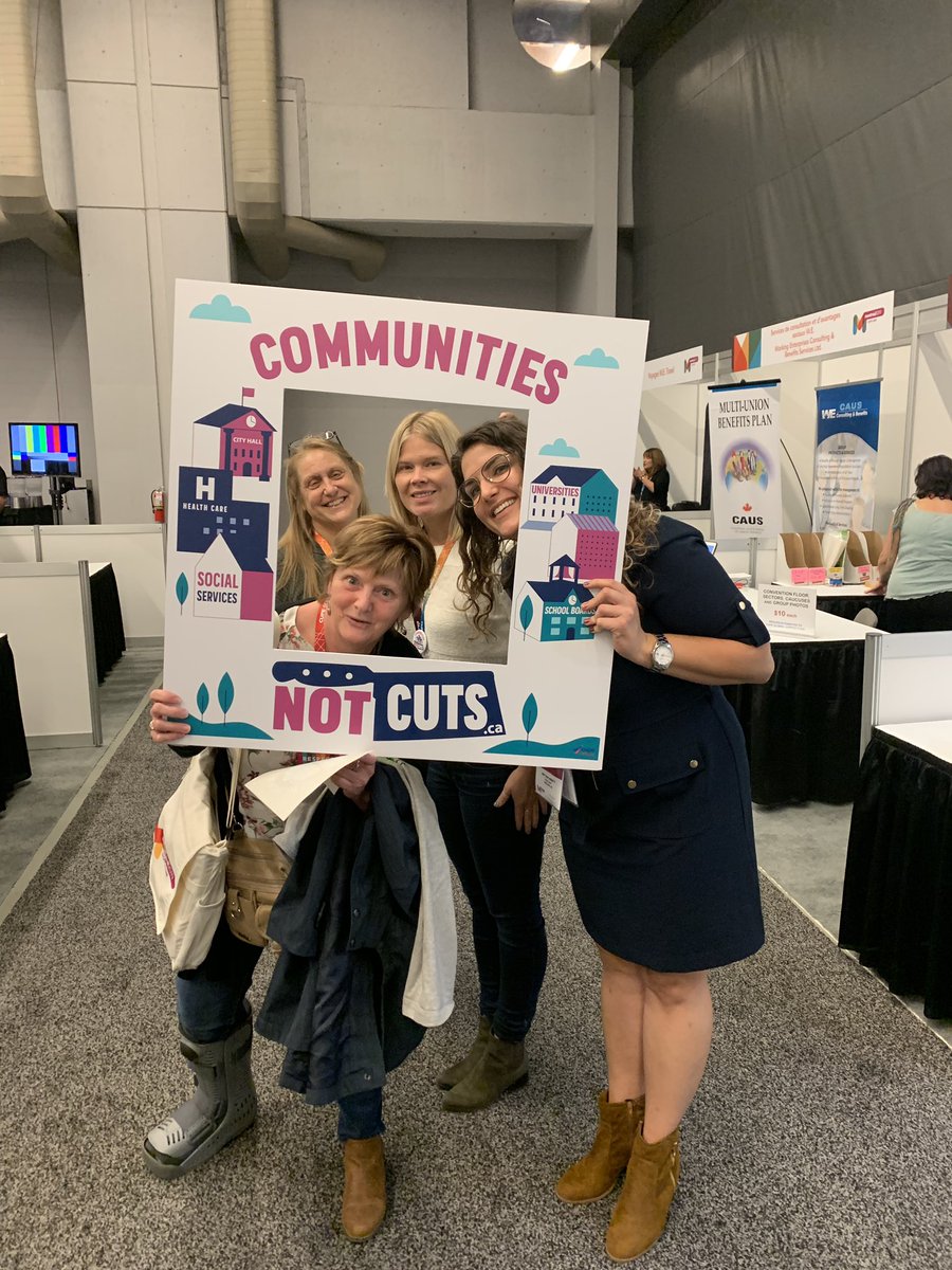 CUPEOntario's tweet photo. CUPE members supporting #communitiesnotcuts and @osbcucscso at the @cupenat Convention. https://t.co/7Lxn5yv3DO