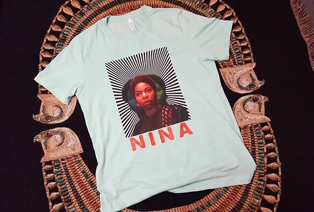 balbert3's tweet image. Nina Simone t-shirt came out pretty good!! On top of the Ancient Egyptian woven throw blanket that I also designed. Both available on my Etsy Shop. 
#NinaSimone #SoulMusic #dopetees #EtsyShop
#mintgreen #redblackgreen #BlackMusic #soulsinger ift.tt/2nrQueY
