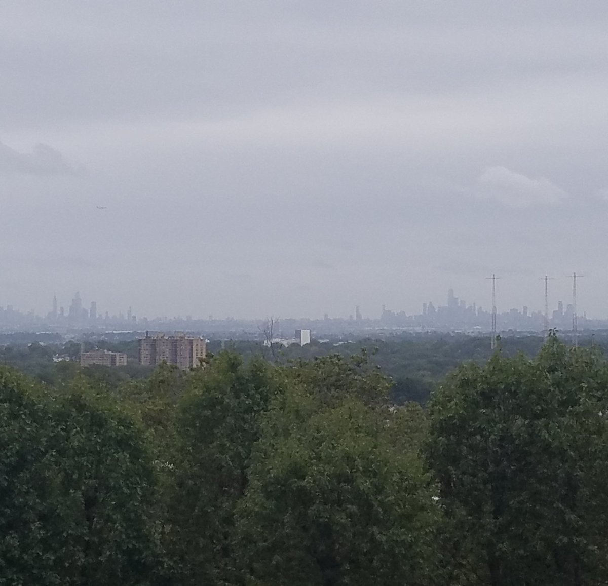 Too bad it's a cloudy day, but still a nice view of the city is a plus! #HelloNYC #ElisesCollegeWorldTour #MontclairStateUniversity #FitzGirlsRule #SundayFitz
