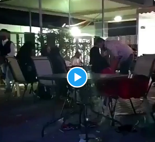 iammoooonlight's tweet photo. سناب فيديو يظهر تحررش مجموعة من الشّباب اللبناني بعدد من بنات السعودية
.
.
.
.
.
الفيديو 👇👇👇

@mmrro0o0

#لبًناني_يتحرُش_بسٍعوديُات

فيديو 👇👇👇 جديد 
https://t.co/1qUmJ1TtYQ https://t.co/hkojCVRayw