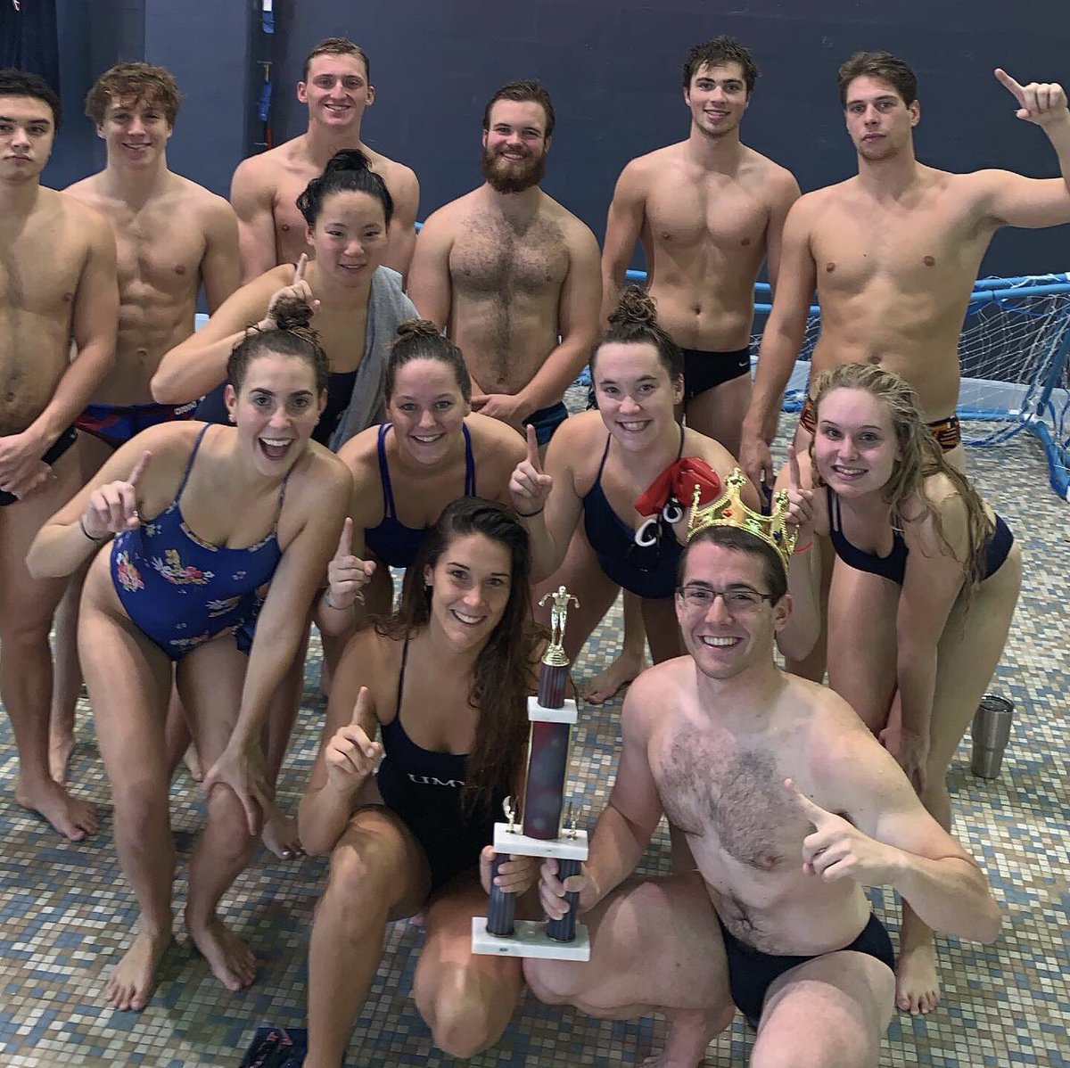 UMWSwimming's tweet photo. The 🦅🏊🏼♀️🏊🏽♂️ absolutely crushed the Blue, Gray, and Red intersquad this weekend! The 🔵 Team came out top 🏆 and the Hexathlon (50 Fr, 100 Fr, 100 Bk, 100 Br, 100 Fl, 100 IM) Overall Champions were Sr. Noah Carpenter and Fr. Thalia Costanza! #EagleStrong #EaglePride #HWAPO #PITLIF https://t.co/YXk6JqzV7c