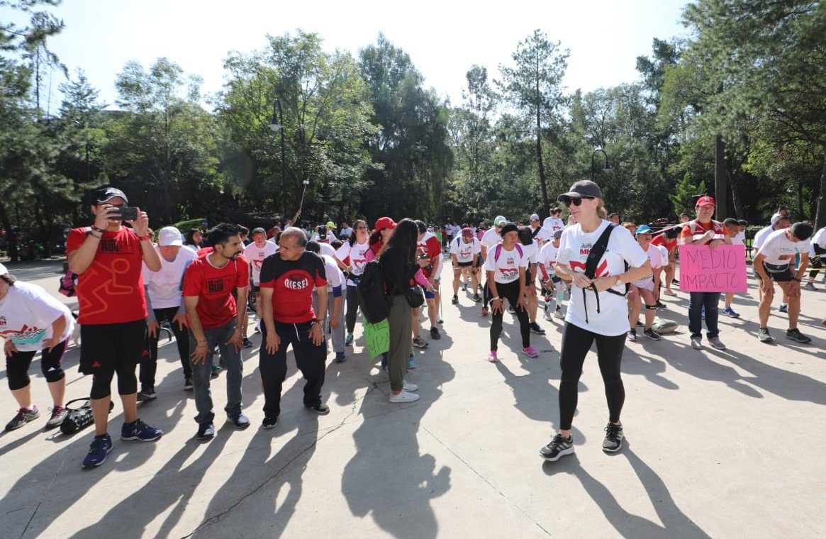 vromog's tweet photo. Arrancamos #TurismoRunMH
"Corriendo y Turisteando" desde el #ParqueLincoln con mucha pila para visitar lugares emblemáticos e históricos de la @AlcaldiaMHmx haciendo deporte

#MHelCorazónDeLaCapital https://t.co/tp8NLkUtSh