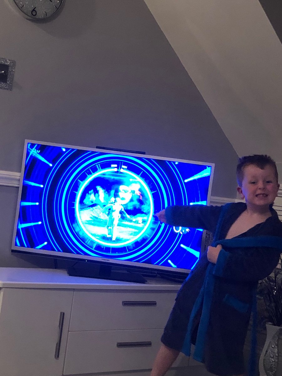 AbbieRadley's tweet photo. #fivegoldrings https://t.co/12PMluGTcz