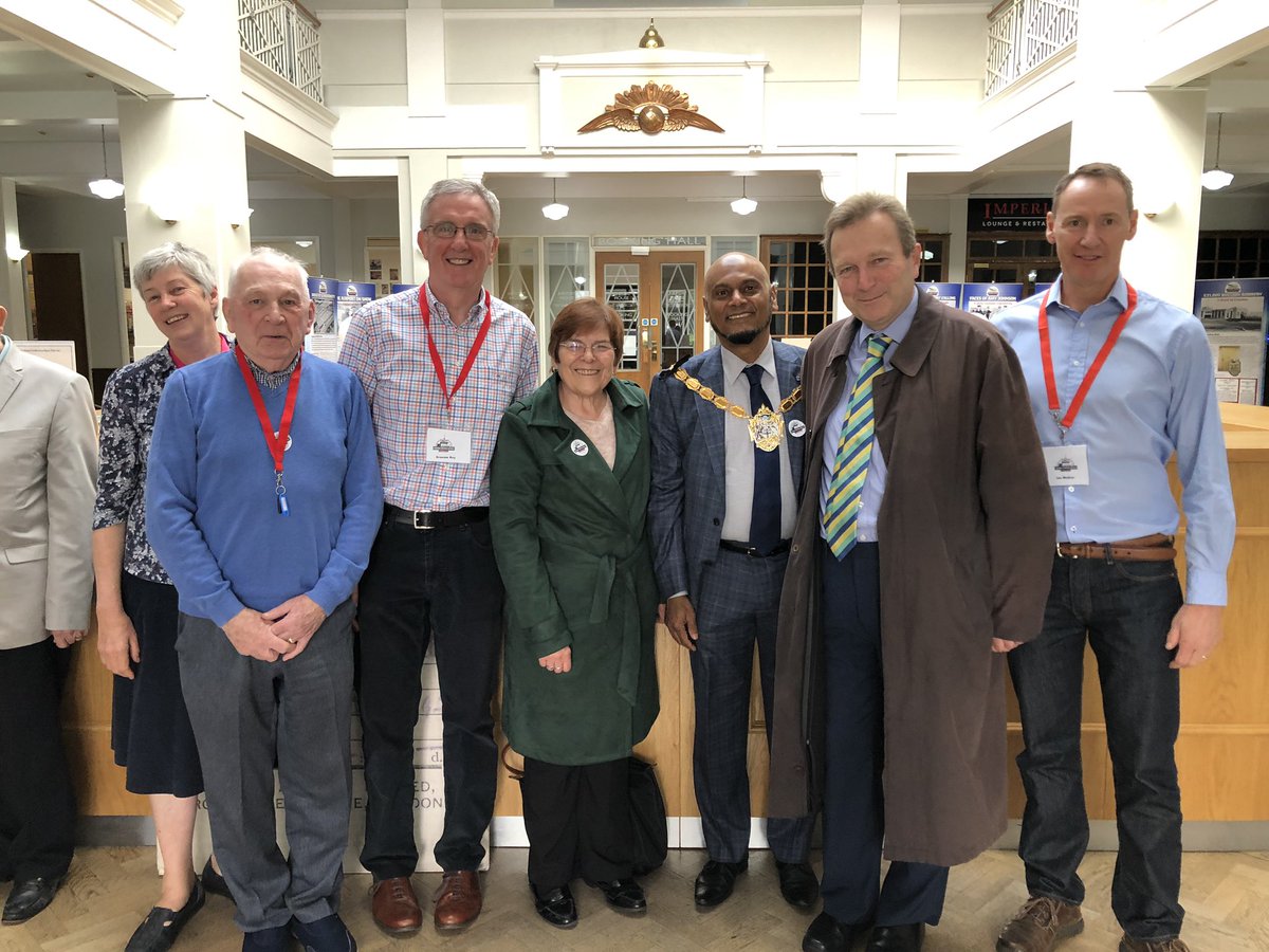 Today we had the honour of welcoming @MayorOfCroydon @cllr_kabir and our @Waddon Councillors @AndrewJPelling to the @CroydonAirport Visitor Centre. Our volunteers were delighted to share the fantastic national heritage of London CroydonAirport
