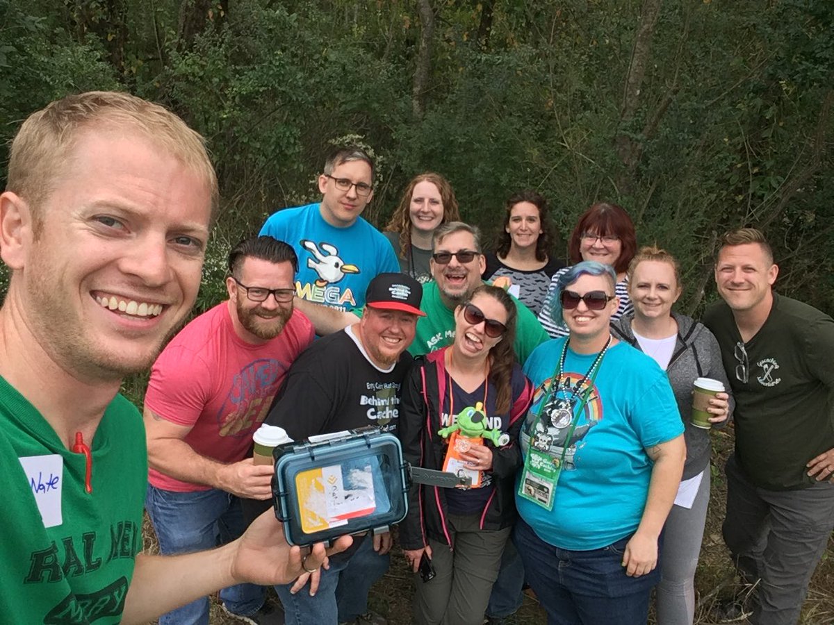SuperNateTN's tweet image. That moment when your Geocaching group includes both @garyslinkard &amp;amp; Jesse from @Geocachetalk; Joshua from @Geocachingvlogs; Hullu_jussi from Finland; @behindthecache; and many others. This was a fun way to wrap up #GoingCaching 2019 in Rome. #Geocaching @GoGeocaching