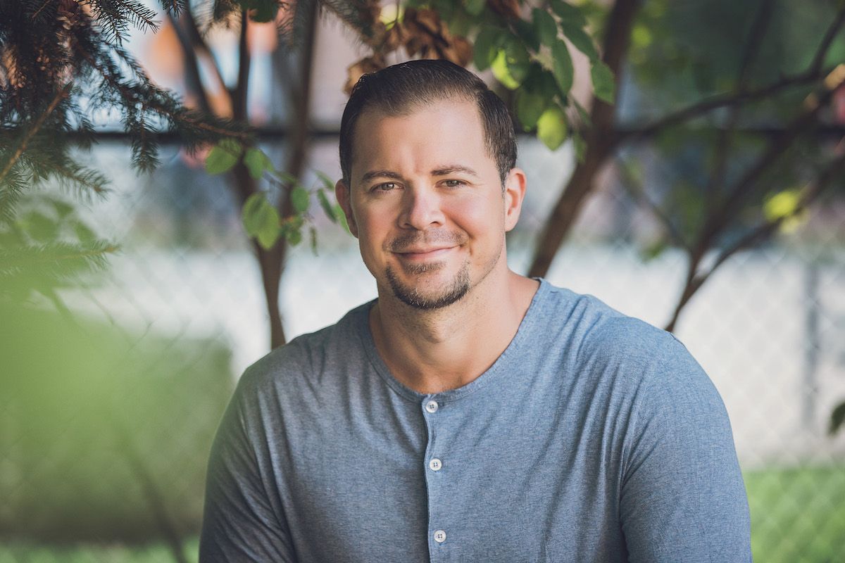flyoverpodfest's tweet photo. He's an unconventional PHD, host of 2 top-ranked #podcasts, &amp; successful entrepreneur. Learn from #podcaster Adam Schaeuble w/ #millionpoundmission at #FPF19: https://t.co/ay7rlElXSK https://t.co/3CJq4OFxdJ