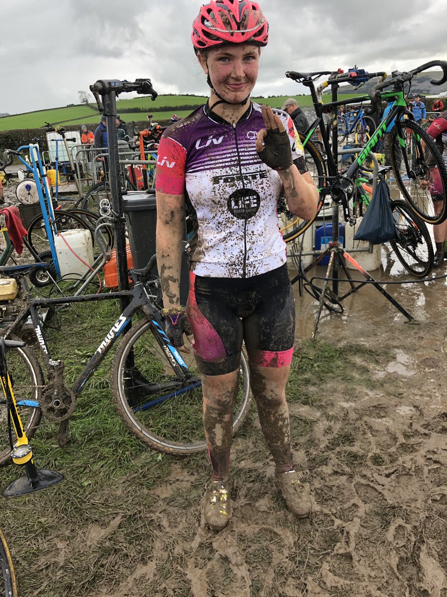 Great racing today loving the mud!! Happy with 8th Junior, 24th overall in the Elite women’s 
@livAWOLSpokd <a href="/ForteSportsUK/">FORTE Sportswear UK</a> <a href="/GiantStPauls/">Giant St Paul's</a>