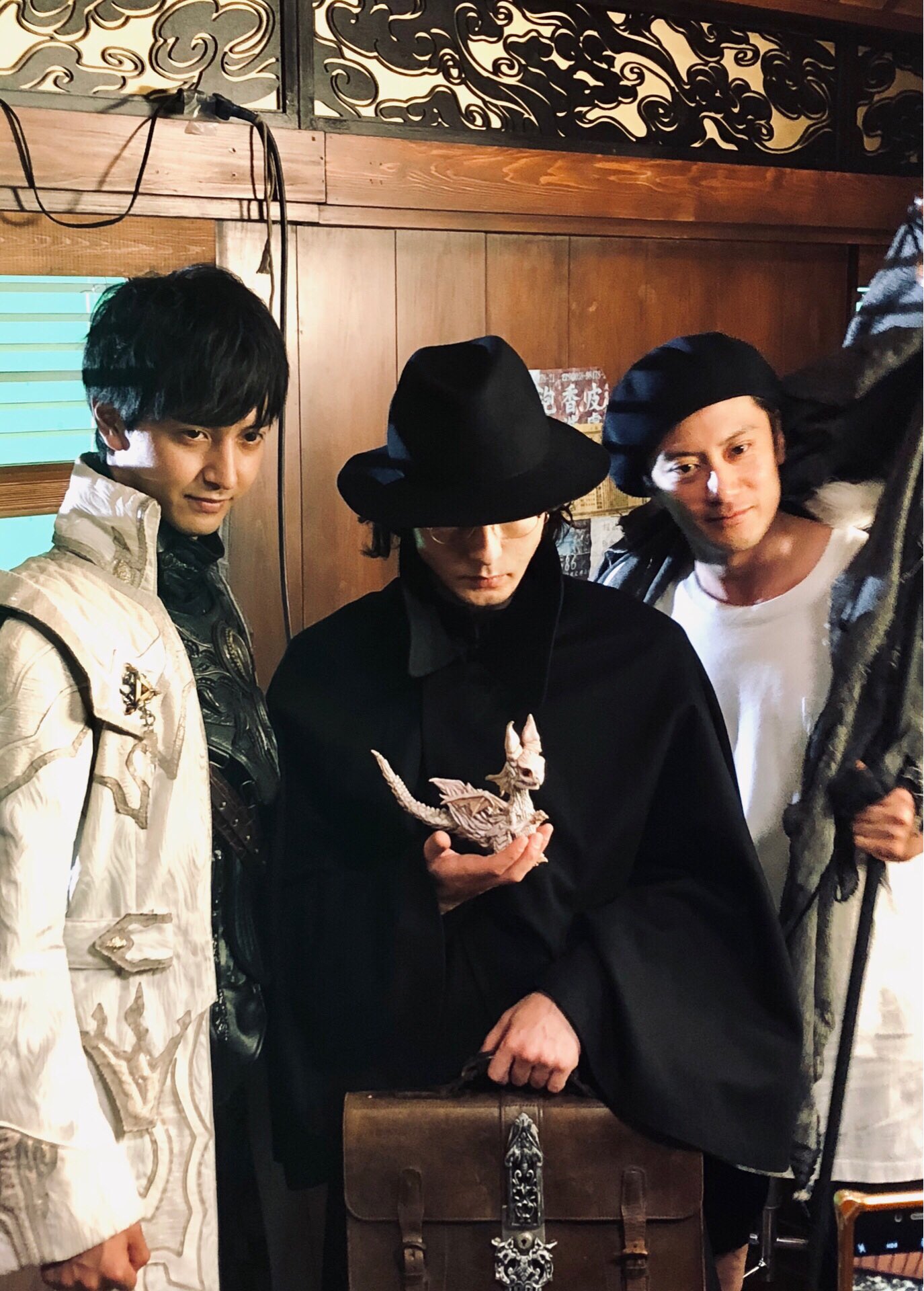 藤田玲 Dustz Ray 映画 牙狼 Garo 月虹ノ旅人 雷牙への応援と牙狼への愛を込めて 零ではなく カメオで一瞬出演させていただきました 観た皆様は見つけられましたか 観てない方は是非探してみて下さいw てな訳でその撮影時のお写真をどぞ 藤田玲 Dustz Ray 映画 牙狼 Garo 月虹ノ旅人 雷牙への応援と牙狼への愛を込めて 零ではなく カメオで一瞬出演させていただきました 観た皆様は見つけられましたか 観てない方は是非探してみて下さいw てな訳でその撮影時のお写真をどぞ