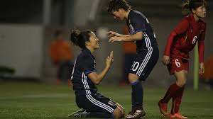 ট ইট র なでしこ女子サッカー ２０１６リオ五輪予選ベトナム戦 永里優季選手は 手の甲を裏返して両方の人差し指を突き立てるという ファックユーを連想させるポーズを 神聖なるピッチ上で行ないました Nadeshiko 永里優季 Daihyo なでしこジャパン