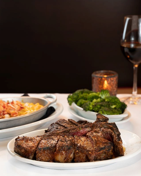 SaveABuckOnline's tweet image. The perfect steak, paired perfectly. 

Get a $50 off coupon for Ruth's Chris when you download our app 📲

.
.
.
#saveabuck #ruthschris