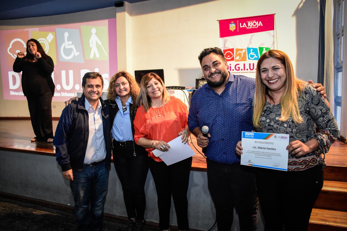 MarianH_LR22's tweet photo. Cerrando La  semana de la discapacidad 
Gracias @damianAguiler17 por permitirnos ser parte de esta gran lucha junto a la @juventudMb 🌼
#LaInclusiónLaHacemosEntreTodos 

@karyperez2019 @karinavinas_lr @ParedesUrquiza @BederHerrera @Melina2715 https://t.co/ACla9B16Na