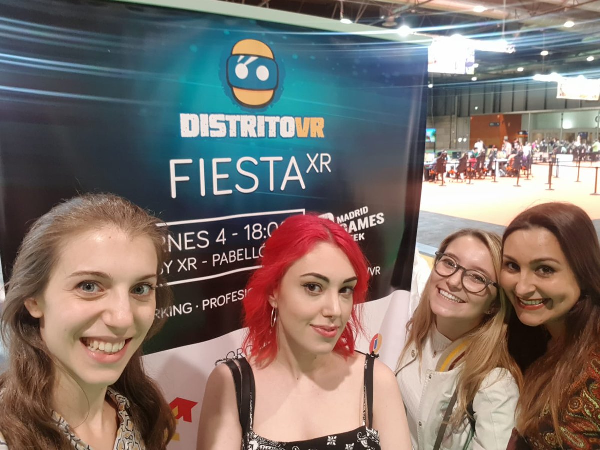veronica_IamVR's tweet photo. ¡Qué bien lo pasamos en #DistritoVR en la #MDW!
Gracias a @jugonvirtual @Distrito_VR y todas las personas que lo hicieron posible! Un espacio único de realidad virtual en Madrid, en el que disfrutamos y pudimos probar las #VIVECosmos así como mucho contenido #vr español! https://t.co/0wgXVAFGsi