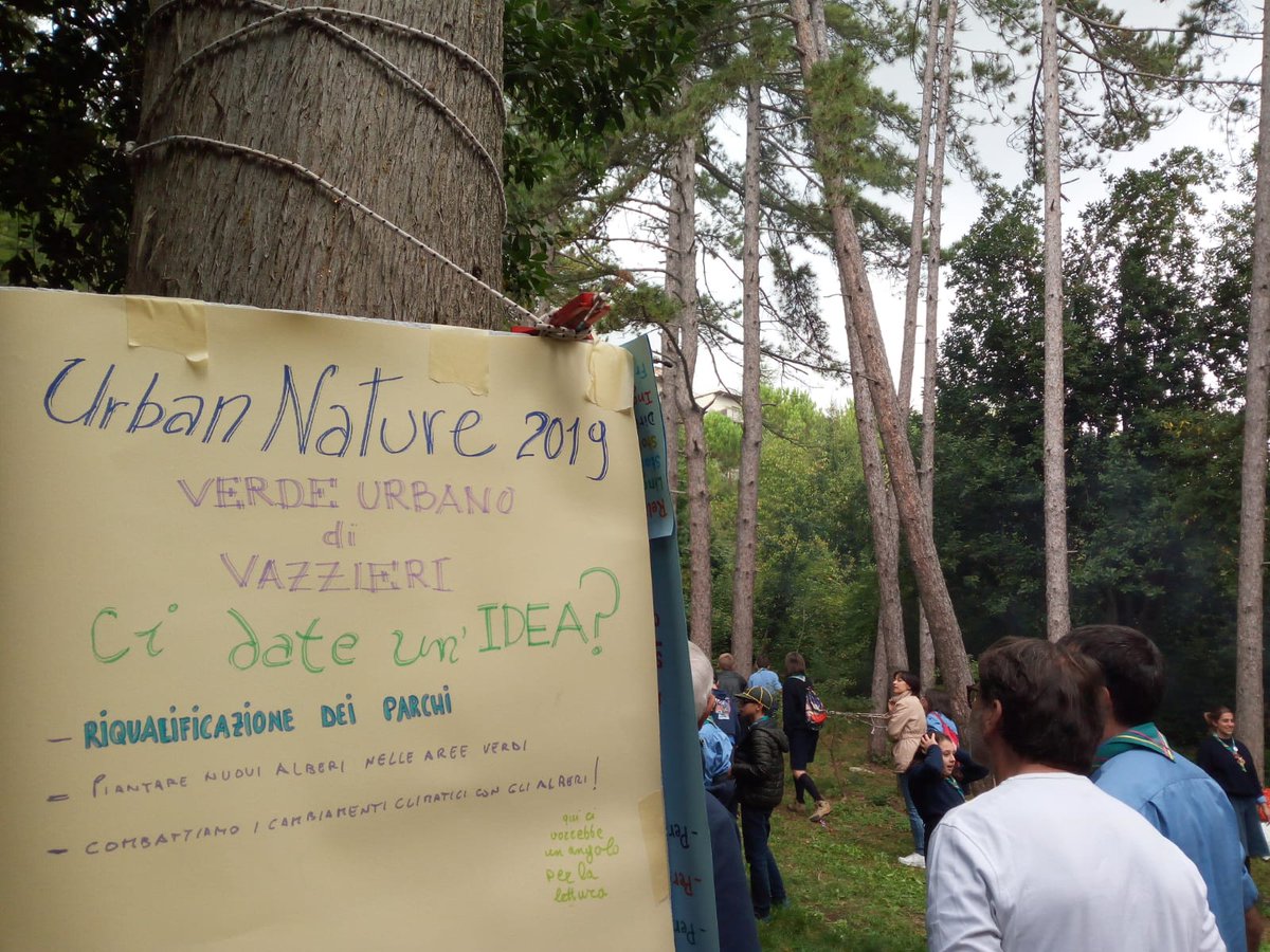 WWFMolise's tweet photo. I visitatori sono stati invitati a condividere idee su attività da realizzare e modalità di gestione dell'area e insieme agli specialisti hanno contribuito a una prima classificazione delle specie arboree e arbustive esistenti #UrbanNature #Molise #togetherpossible @WWFitalia https://t.co/Lr60BHjeWi