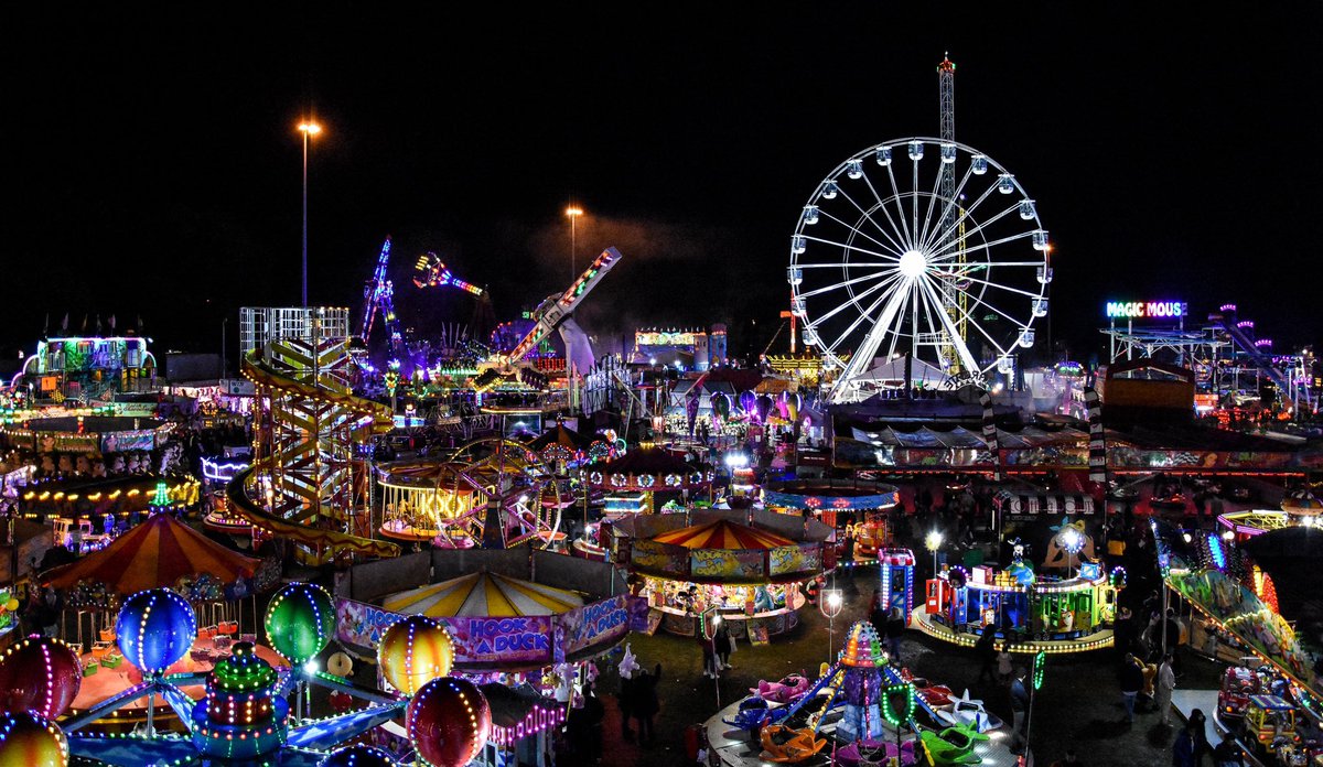 LCooperPhoto's tweet photo. As Goose Fair closes here are a few of my favourite shots!
•
#GooseFair #goosefair2019 #forestrec #photography #photos #amateurphotography #landscape #nottinghamphotographer #nikond7200 #nikon #nikonphotos #nightphotography #lights #notts #bbceastmidlands #nottinghamshirelive https://t.co/cdOr9i9BBC