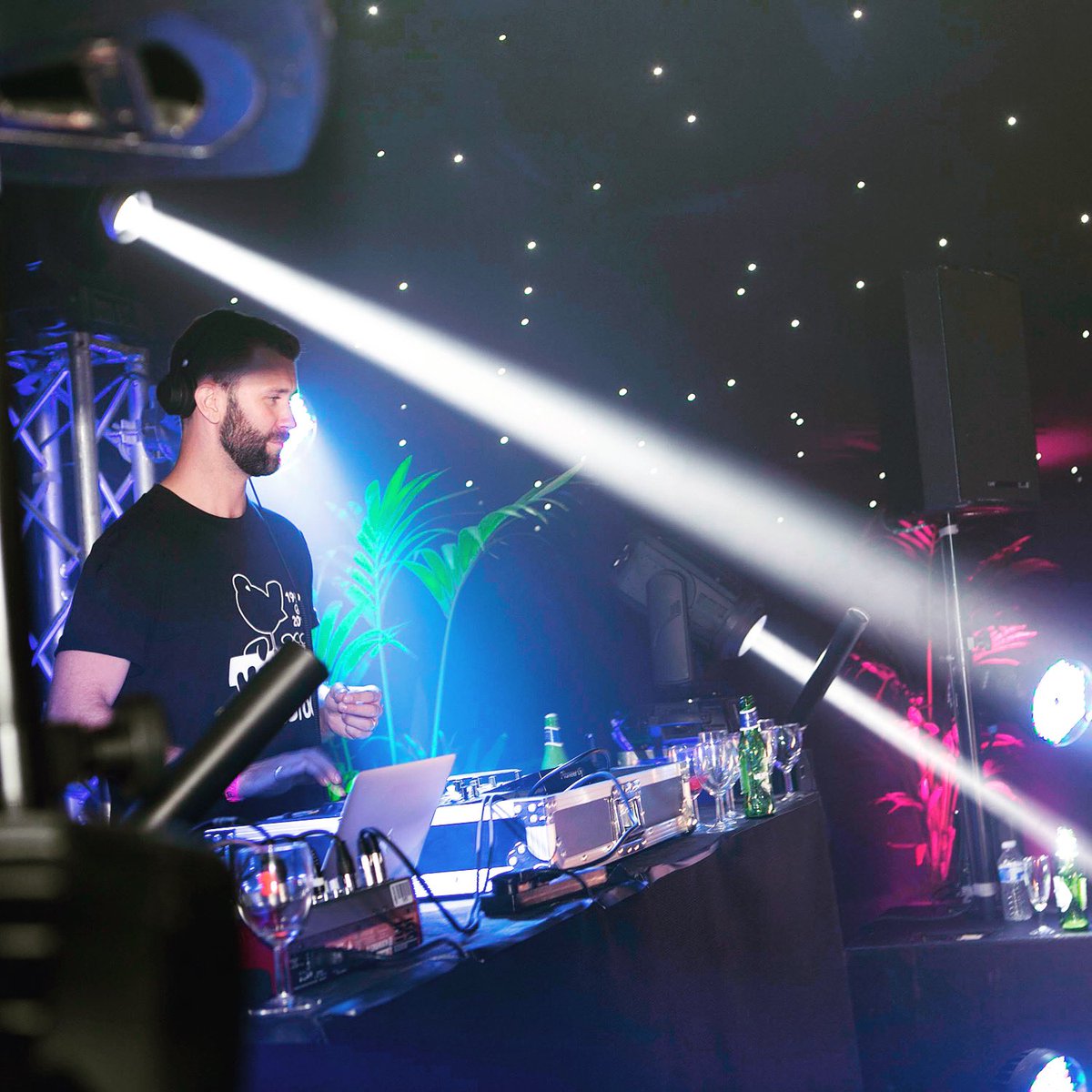 JWilsonEvents's tweet image. Lighting &amp;amp; Production Design at a private party
•
@JWilsonEvents specialise in event production and videography. You got an event that needs filming or lighting and power taken care of? Leave that to us &amp;amp; give us a call ☎️
•
#eventproduction #lighting #design #party #events