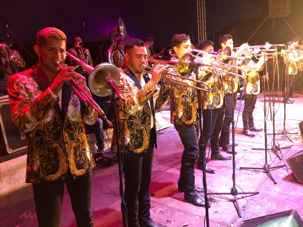 EXPLOSIVADEMAZA's tweet photo. Gracias a toda la gente bonita de San Francisco Uricho Michoacán la pasamos increíble prometemos regresar pronto #LaExplosiva https://t.co/5FjfWm6h08