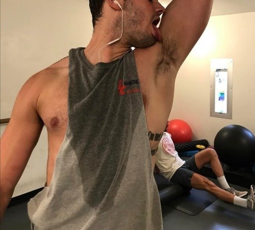 DEAN on X: "hot and sweaty guy !!! 🔥☀️🇺🇸💦💞 https://t.co/DxLRewVn9m" / X
