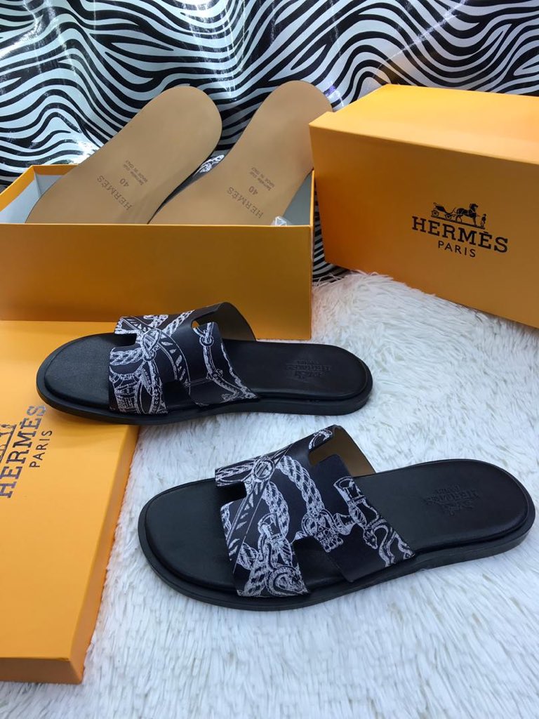 Reeddmann's tweet photo. I am the CEO of @newage_collection Please RT when u come across this my customers may be on your TL
Price:N20,000
#newagecollection https://t.co/wtLJ23O5IZ