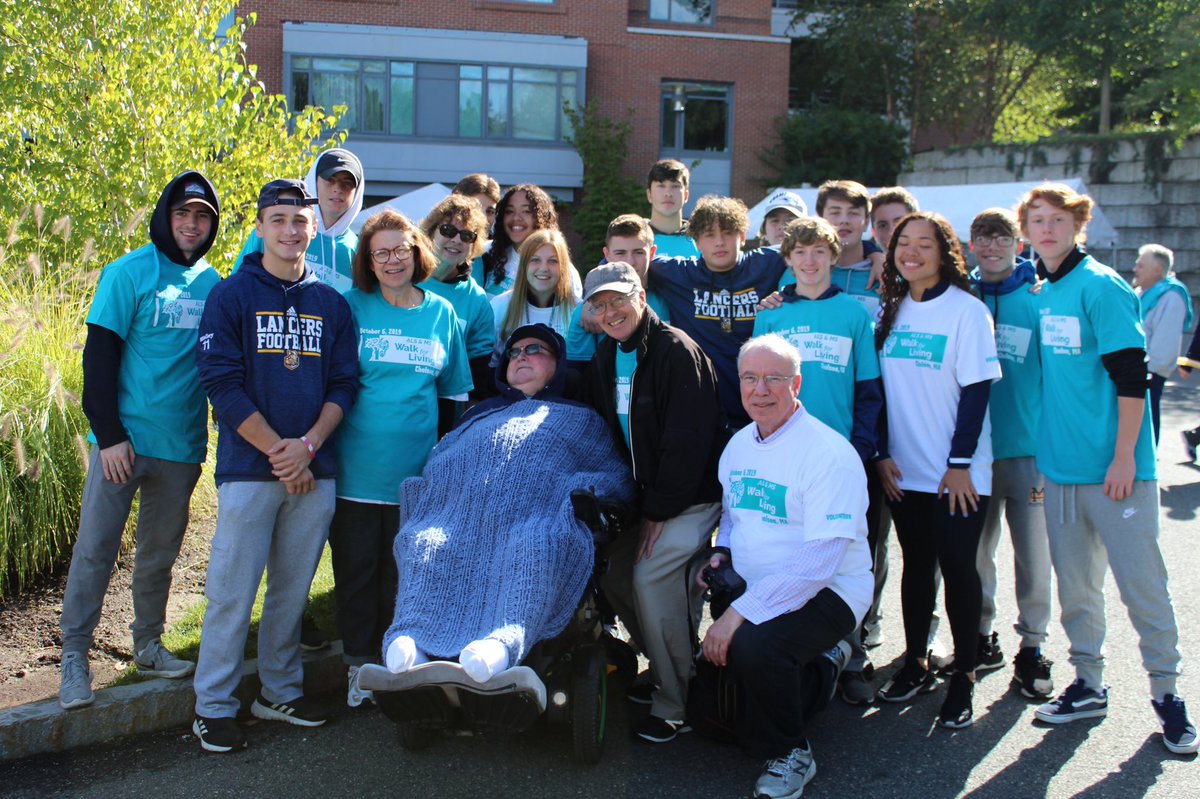EilishoO's tweet photo. Picture perfect day for the ALS/MS @WalkForLiving @DappersHouse in Chelsea, with emcee Matt Siegel @MattyShow, and @MaldenCatholic students, staff &amp; families. @PrincipalCenca @MissFoley2 @MCBoysPrincipal https://t.co/uax1kxeMPg